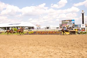 Andrasta won by 4 3/4 lengths on Thursday of Preakness week